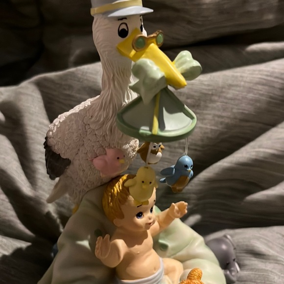 San Francisco Music Box Co. Stork with Baby Figurine - Picture 4 of 11